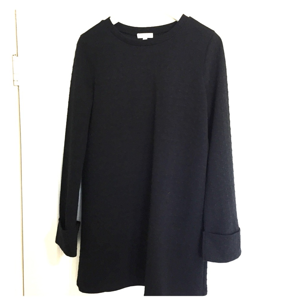 Black retro style flare sleeved mini dress